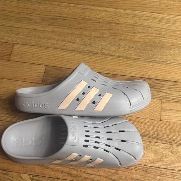 Adidas Mens Gray Croc like slides - Picture 4 of 4